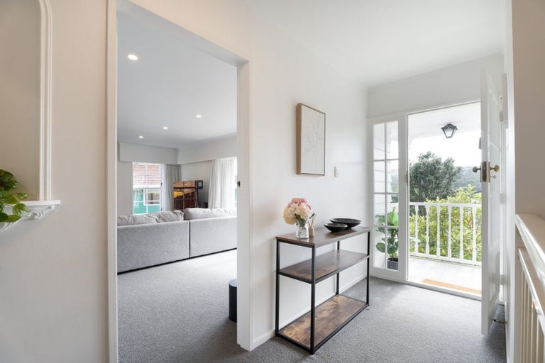 Photo of property in 14 Dormar Place, Churton Park, Wellington, 6037