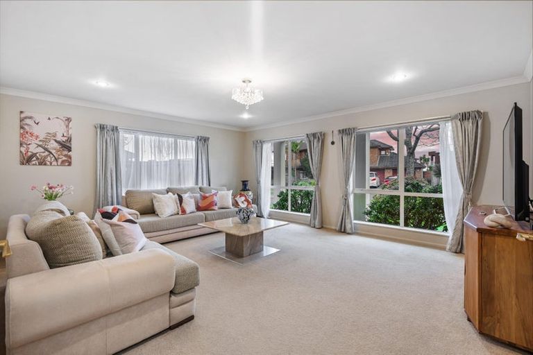 Photo of property in 18 Tollana Road, Te Atatu Peninsula, Auckland, 0610