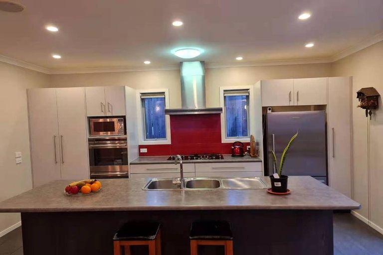 Photo of property in 2c Mckeefry Grove, Tawa, Wellington, 5028