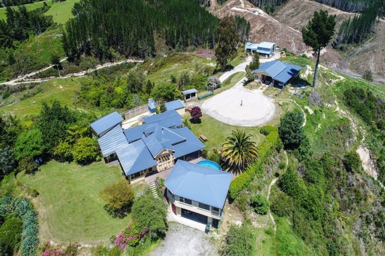 Photo of property in 740 Waiwhero Road, Ngatimoti, Motueka, 7196
