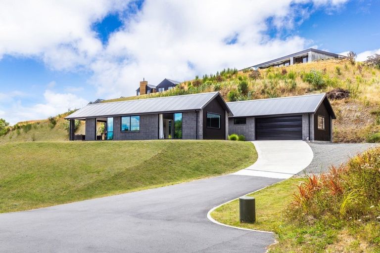 Photo of property in 13 Sparrowhawk Way, Kinloch, Taupo, 3377