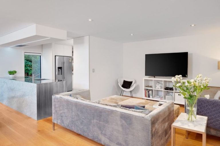 Photo of property in 27 Grove Avenue, Mount Maunganui, 3116