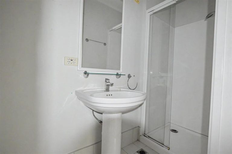 Photo of property in 24a/30 Westward Ho, Glen Eden, Auckland, 0602