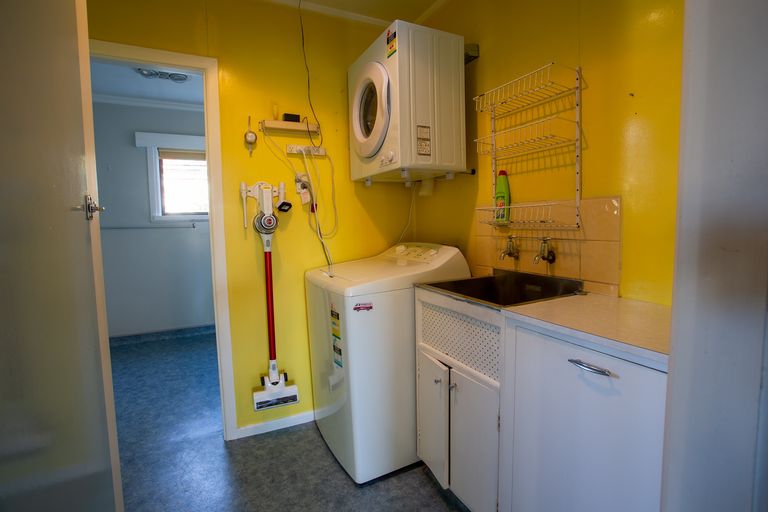 Photo of property in 35 Wyndham Street, Carterton, 5713