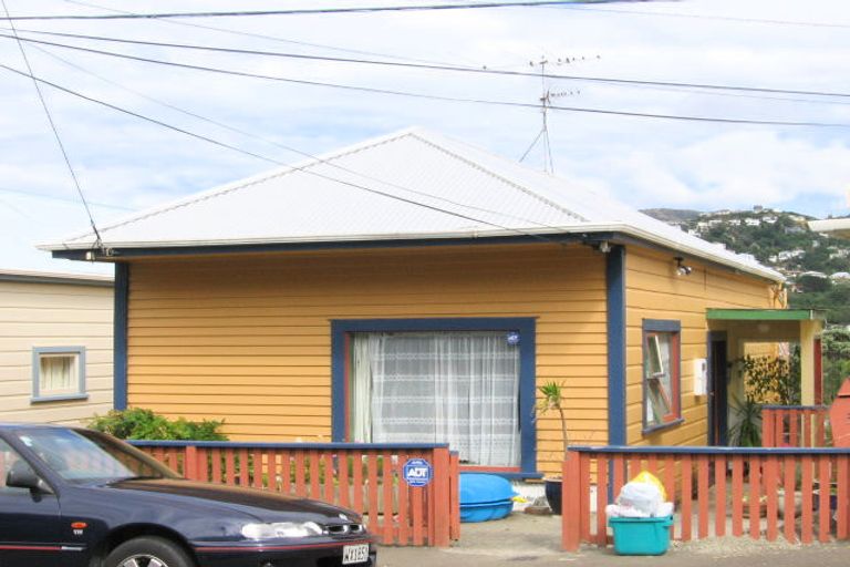 Photo of property in 3 Herald Terrace, Berhampore, Wellington, 6023