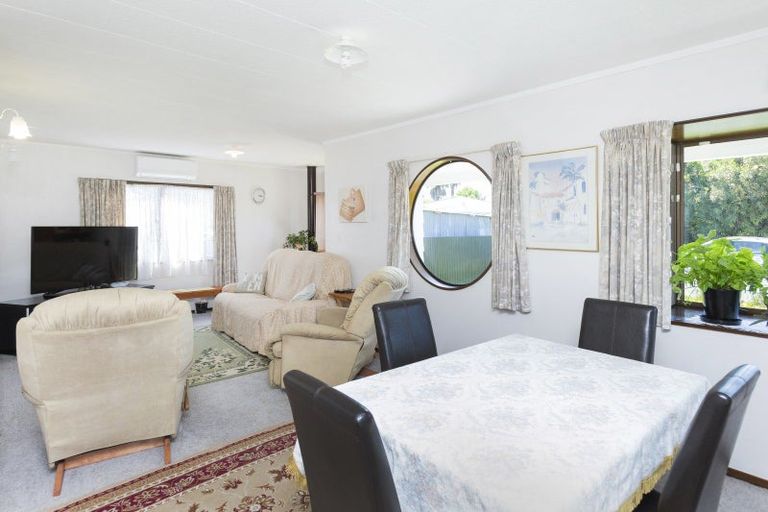 Photo of property in 8 Vivian Street, Inner Kaiti, Gisborne, 4010