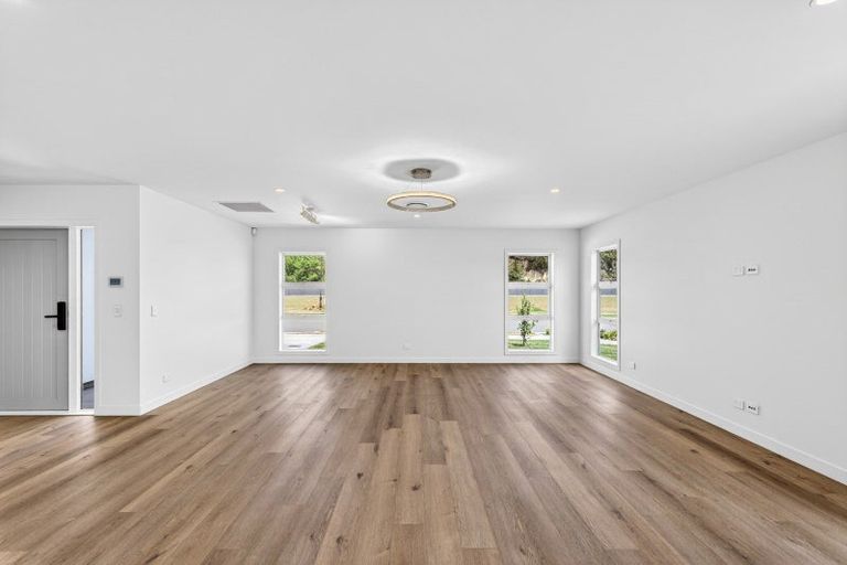 Photo of property in 2 Mohaka Street, Poraiti, 4112