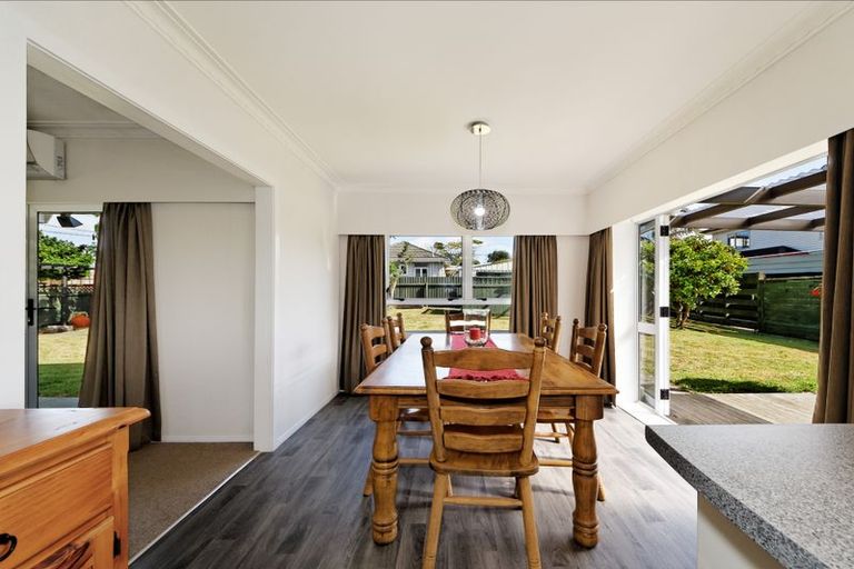 Photo of property in 17 Lipscombe Avenue, Papatoetoe, Auckland, 2025