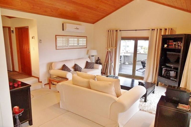 Photo of property in 115 Pacific View Drive, Whangamata, 3620