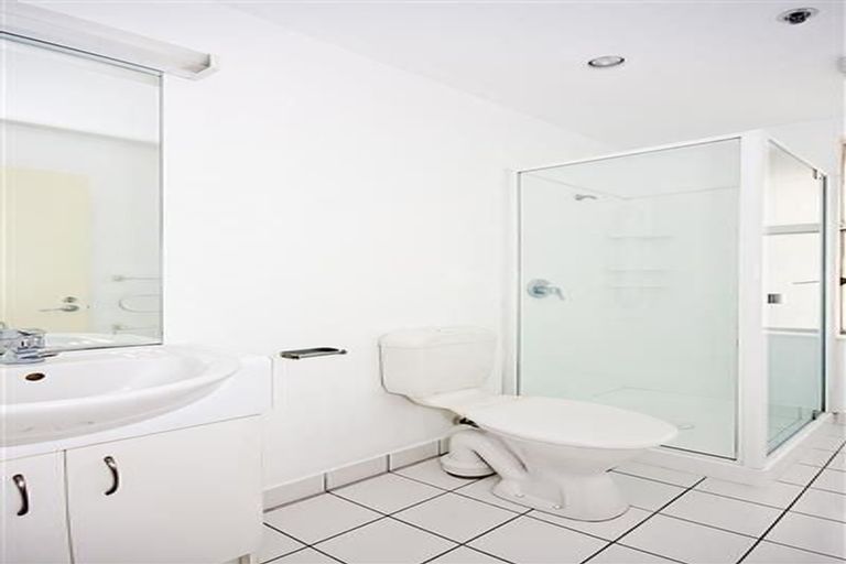 Photo of property in Terrace Garden Apartments, 12f/120 The Terrace, Wellington Central, Wellington, 6011