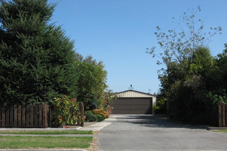 Photo of property in 23 Leeston And Lake Road, Leeston, 7632