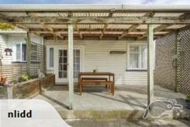 Photo of property in 35 Thomson Street, West End, Palmerston North, 4412