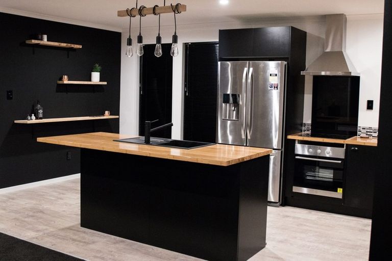 Photo of property in 73 Havelock Avenue, Westbrook, Palmerston North, 4412