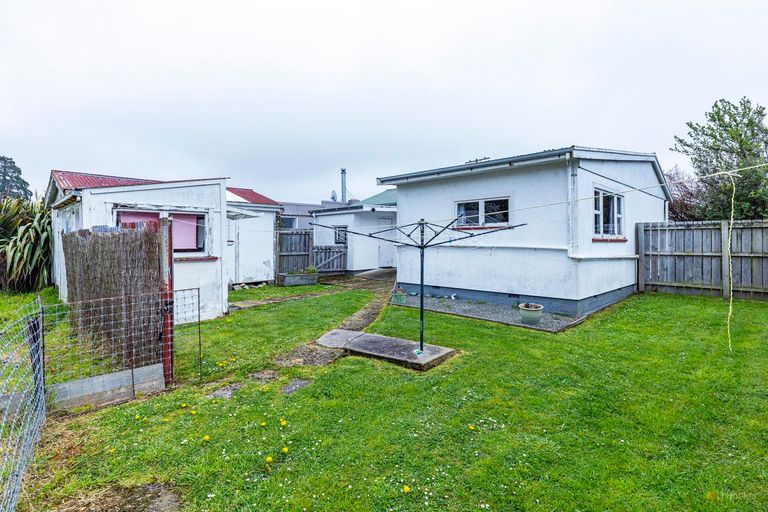 Photo of property in 28 Augustine Street, Waimate, 7924