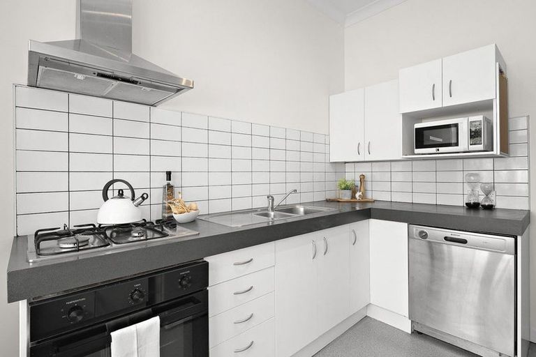 Photo of property in 20 Kenwyn Terrace, Newtown, Wellington, 6021