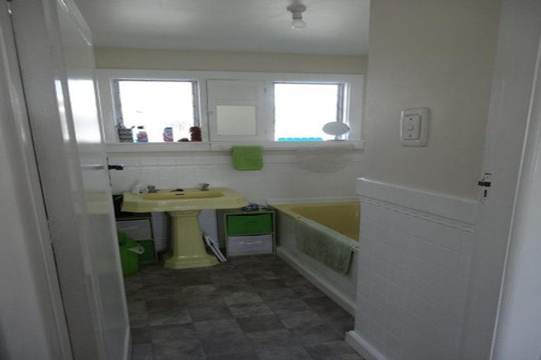 Photo of property in 130 Mackenzie Avenue, Woolston, Christchurch, 8023