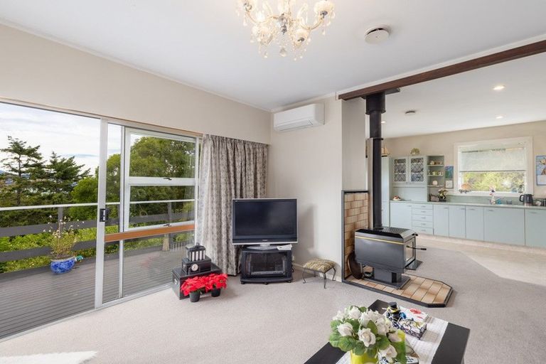 Photo of property in 17 Days Road, Lyttelton, 8082