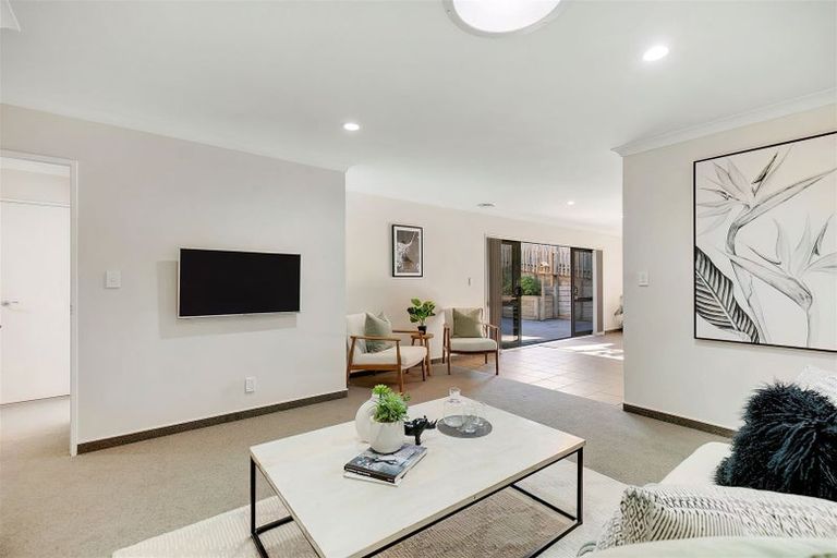 Photo of property in 16 Dusky Crescent, Aotea, Porirua, 5024