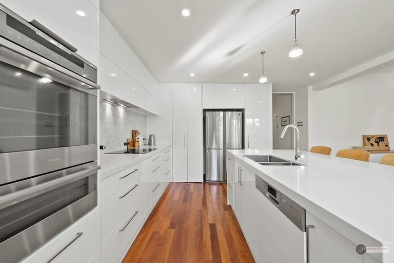 Photo of property in 15 Wilford Street, Woburn, Lower Hutt, 5011