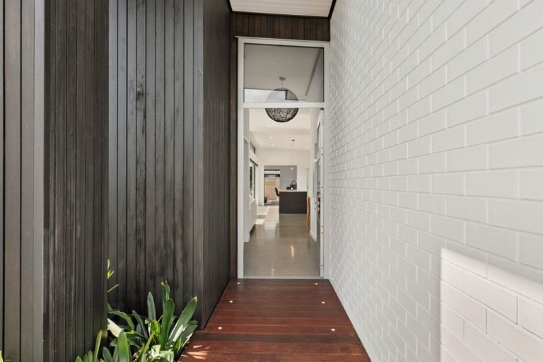 Photo of property in 2 Makura Drive, Papamoa Beach, Papamoa, 3118