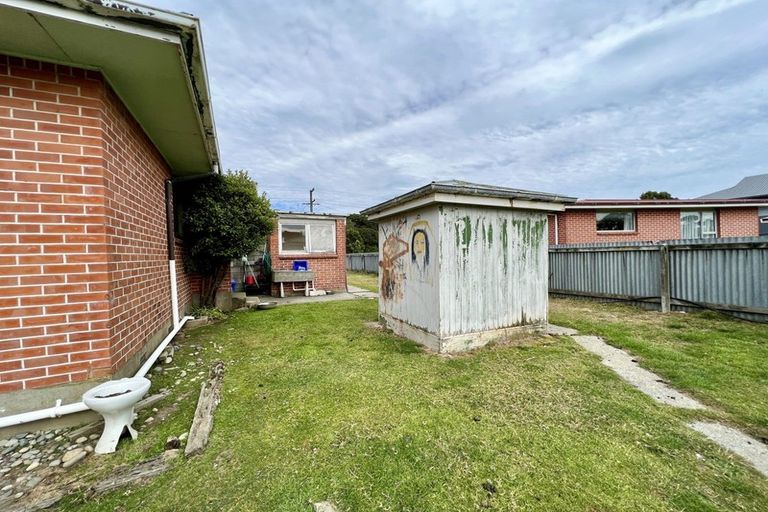 Photo of property in 65 Orawia Road, Tuatapere, 9620