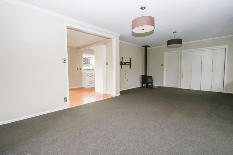 Photo of property in 28 Pulham Crescent, Queenwood, Hamilton, 3210
