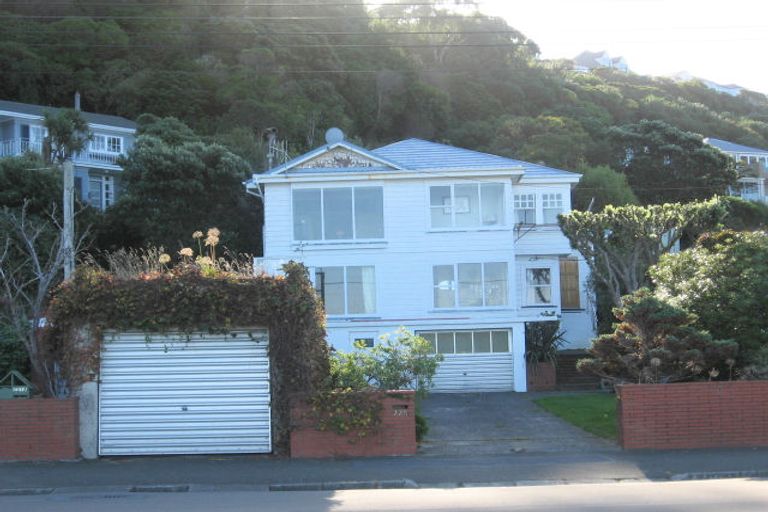 Photo of property in 225 Marine Parade, Seatoun, Wellington, 6022