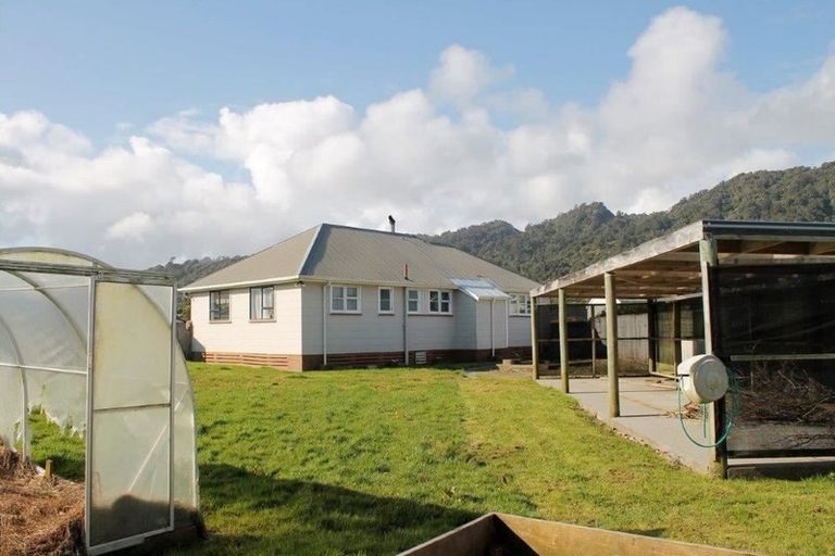 Photo of property in 13 Lynch Street, Cobden, Greymouth, 7802