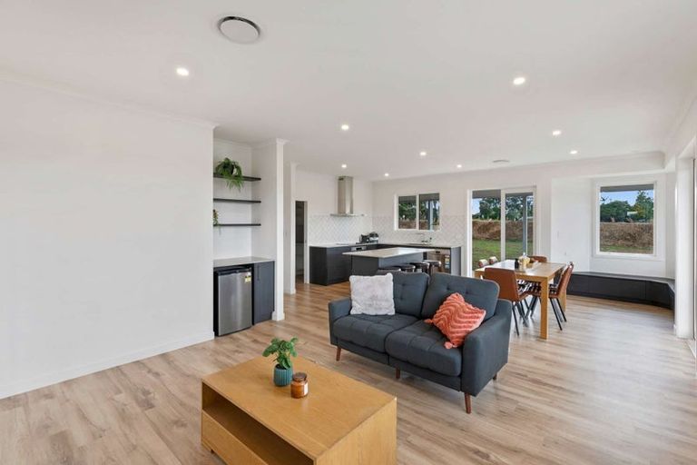 Photo of property in 5 Whangapouri Road, Karaka, Drury, 2578