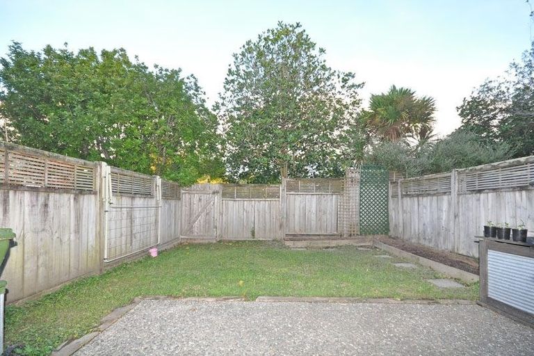 Photo of property in 39/11 The Avenue, Albany, Auckland, 0632