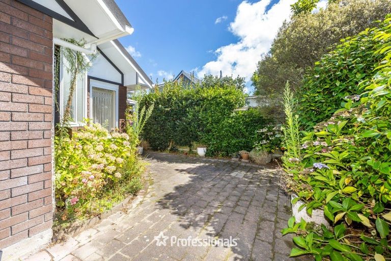 Photo of property in 1/4 Comeskey Grove, Elderslea, Upper Hutt, 5018