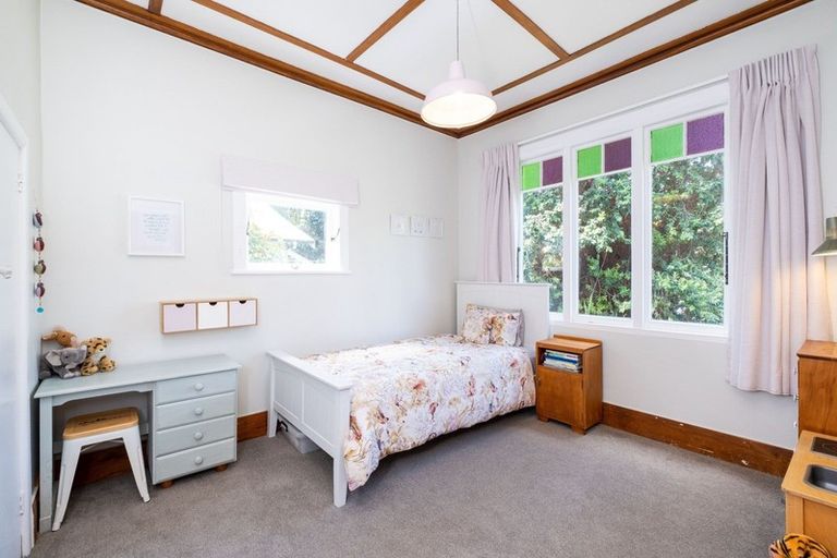 Photo of property in 8 Burns Road, Hospital Hill, Napier, 4110