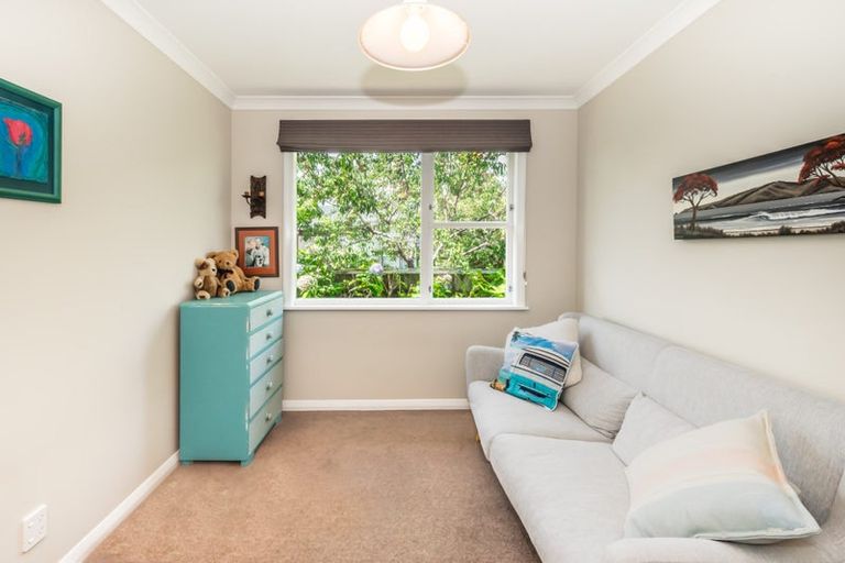 Photo of property in 118 Raumati Road, Raumati Beach, Paraparaumu, 5032