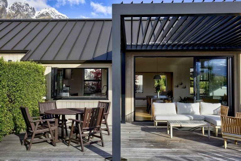 Photo of property in 13 Torridon Court, Jacks Point, Queenstown, 9371