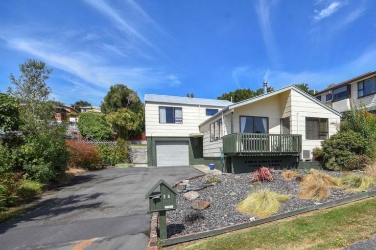 Photo of property in 35 Gebbie Street, Kinmont Park, Mosgiel, 9024