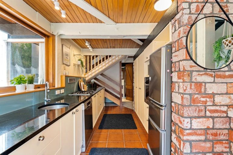 Photo of property in 52 Amapur Drive, Khandallah, Wellington, 6035