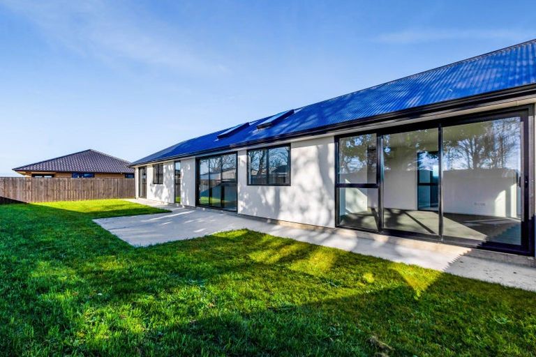 Photo of property in 74 Turuturu Road, Hawera, 4674