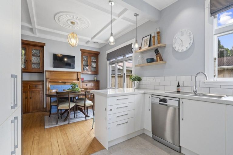 Photo of property in 178 Carrington Street, Lower Vogeltown, New Plymouth, 4310