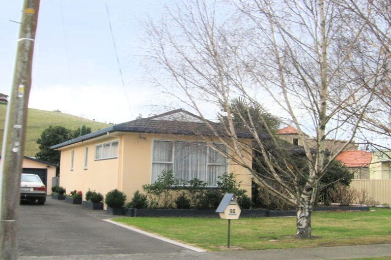 Photo of property in 19 Golding Road, Taradale, Napier, 4112