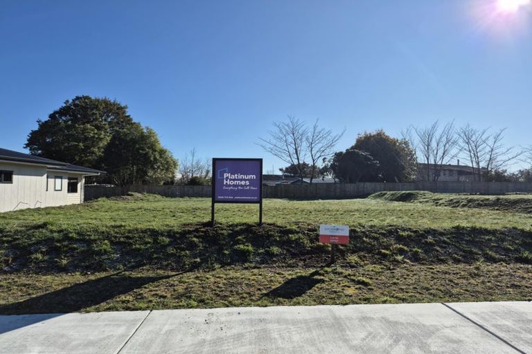 Photo of property in 23 Saddleback Drive, Richmond Heights, 3330