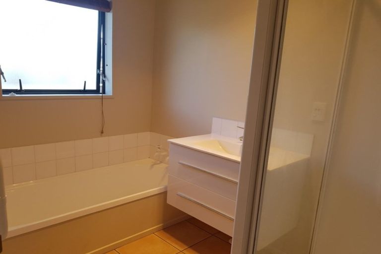 Photo of property in 63 Parade Court, Addington, Christchurch, 8024