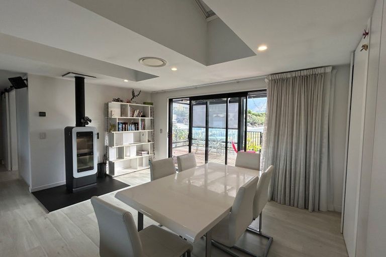 Photo of property in 6 Mataraki Place, Wanaka, 9305