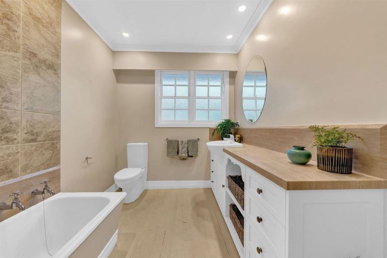 Photo of property in 24 Norman Road, Hauraki, Auckland, 0622