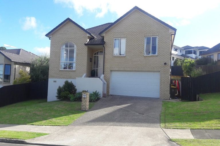 Photo of property in 32 Waldorf Crescent, Orewa, 0931