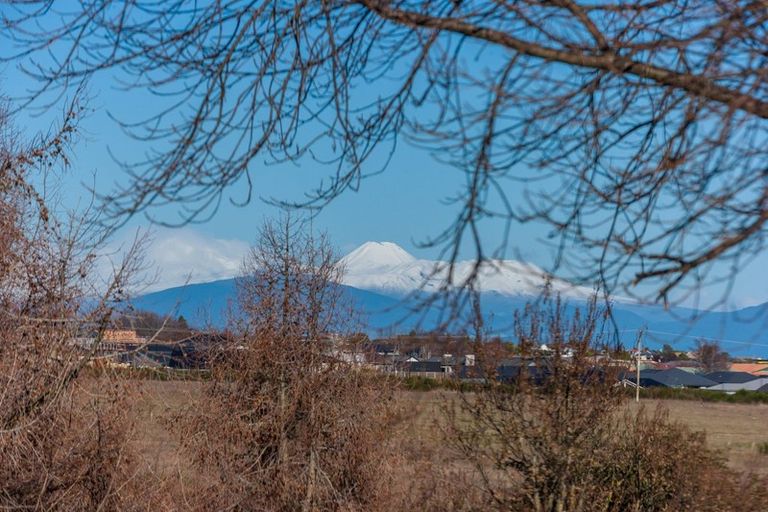 Photo of property in 43 Grace Crescent, Richmond Heights, Taupo, 3330