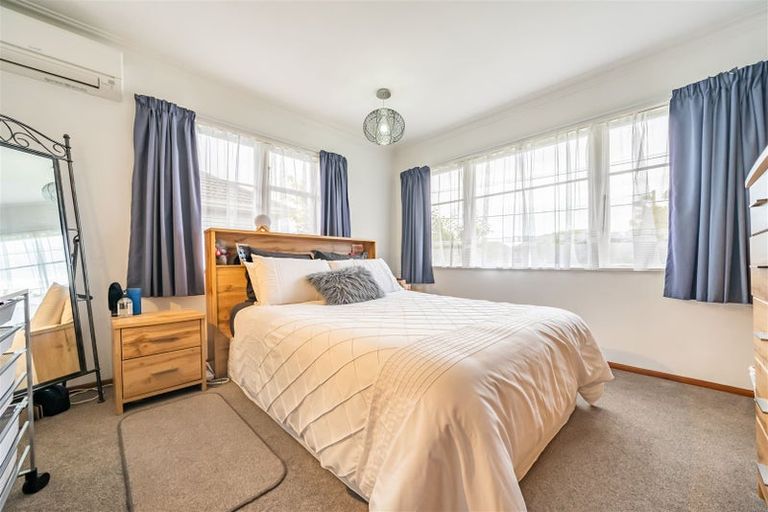 Photo of property in 42 Porutu Street, Fairfield, Lower Hutt, 5011