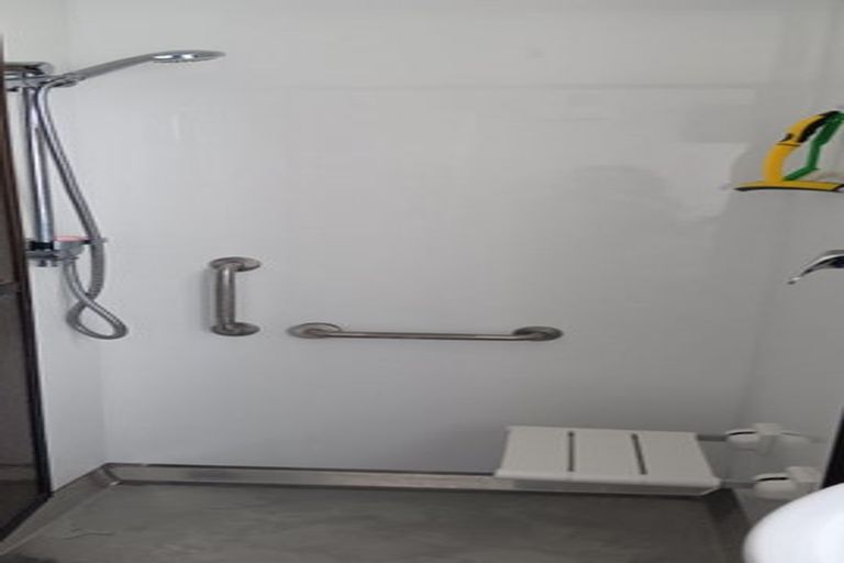 Photo of property in 16 Hunter Street, Westport, 7825