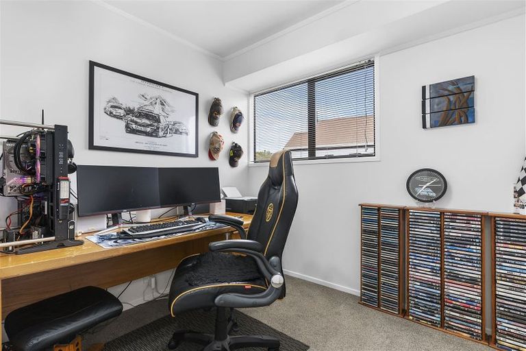 Photo of property in 41 Marendellas Drive, Bucklands Beach, Auckland, 2014