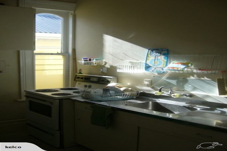 Photo of property in 4 Hawker Street, Mount Victoria, Wellington, 6011