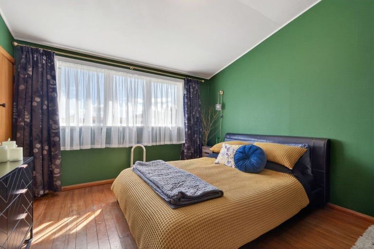 Photo of property in 4 Renfrew Place, Highbury, Palmerston North, 4412